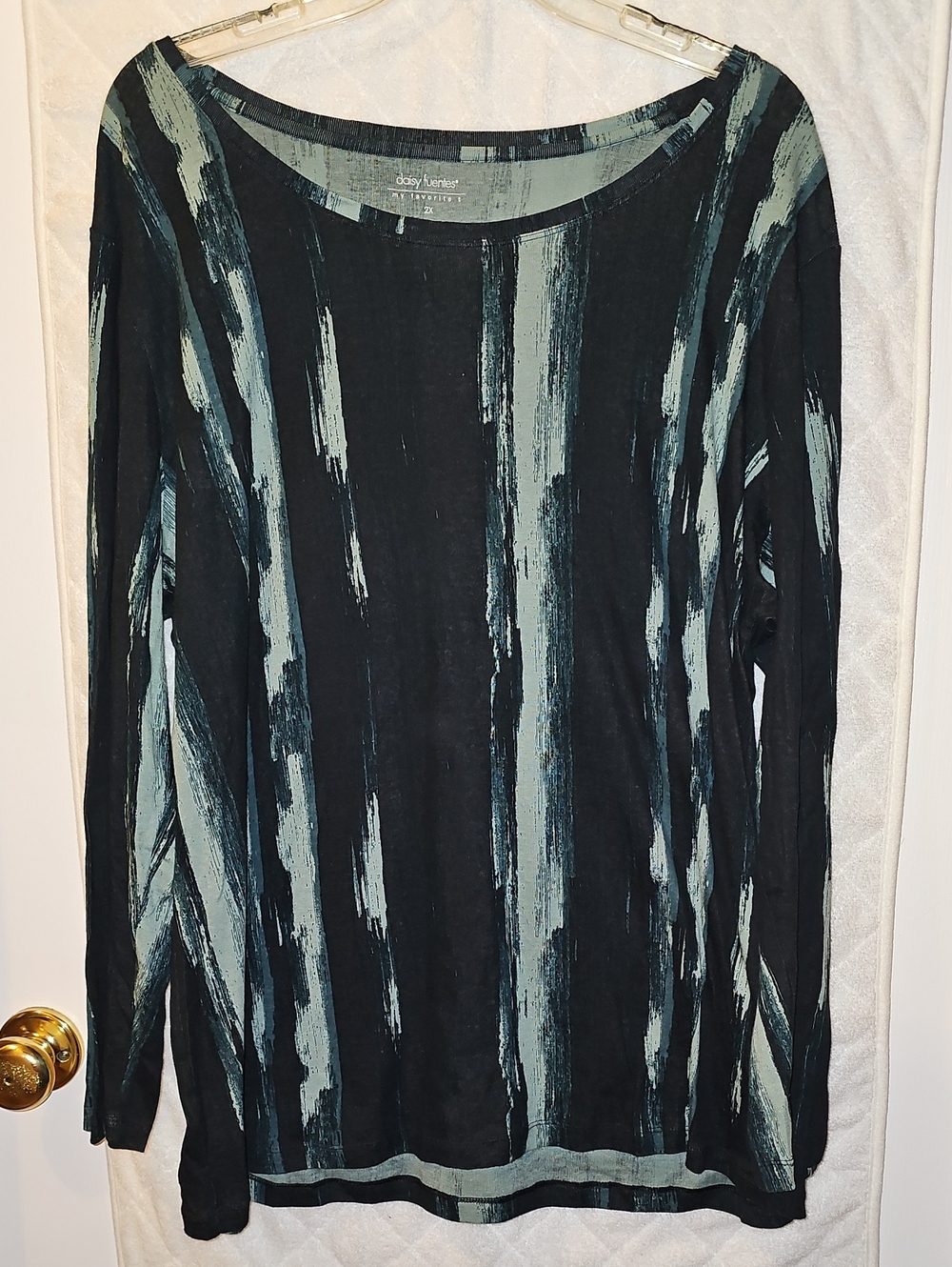 Daisey Fuentes 2X My Favorite Tee Black and Teal Green Brushstroke Long Sleeve
